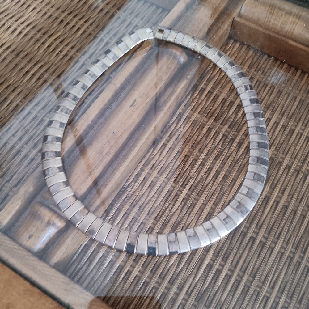 VINTAGE OMEGA COLLAR